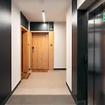 Miedziana - Z Balkonem, Miejscem Do Pracy, Wi-fi - - Fair Wrocław
